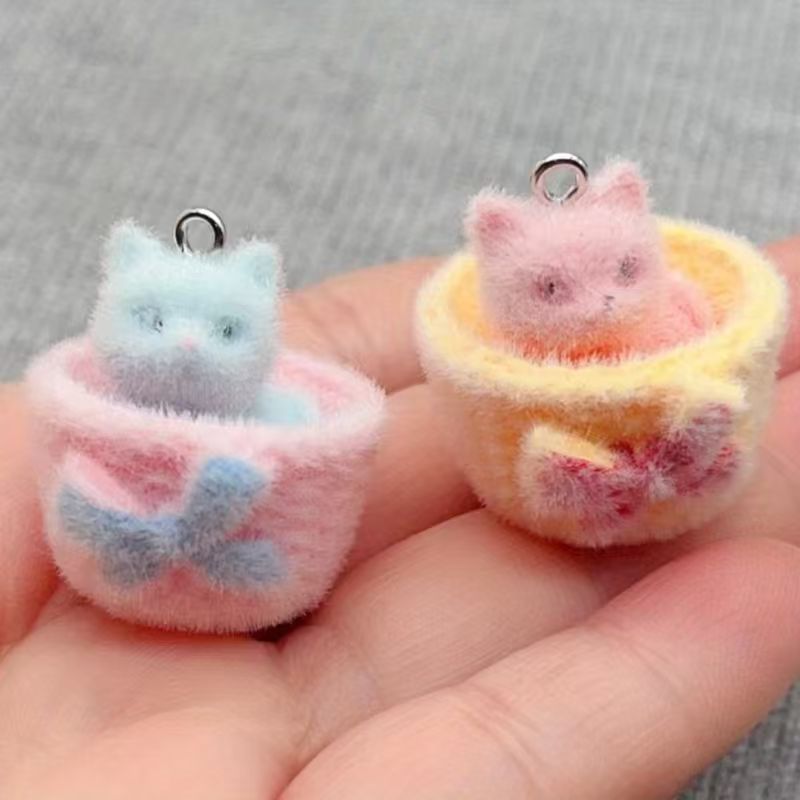 Resin Art Store - 4個入り3Dぬいぐるみ樹脂製猫ペンダント、DIYジュエリー製作イヤリング、キーホルダー、アクセサリー