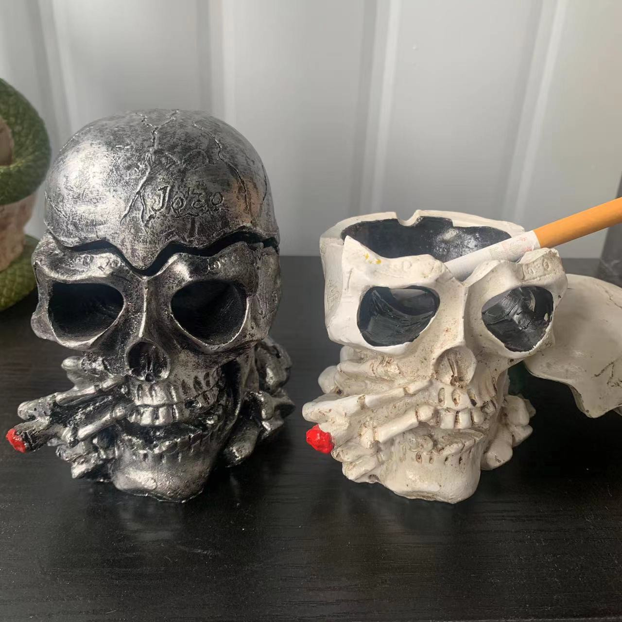 Resin Art Gift For Wedding - ハロウィン新作ヨーロッパ風アート置物オーナメント骸骨灰皿リビングルーム装飾ギフト
