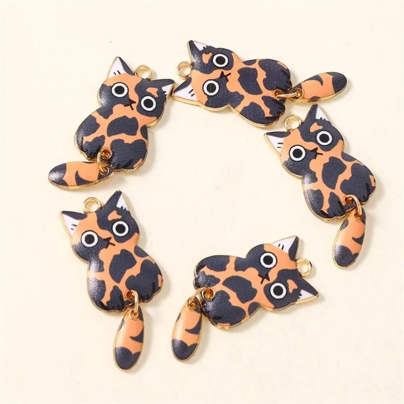 10 個 16 × 39 ミリメートルかわいい漫画猫樹脂チャ - Resin Art Craft のレビューと価格