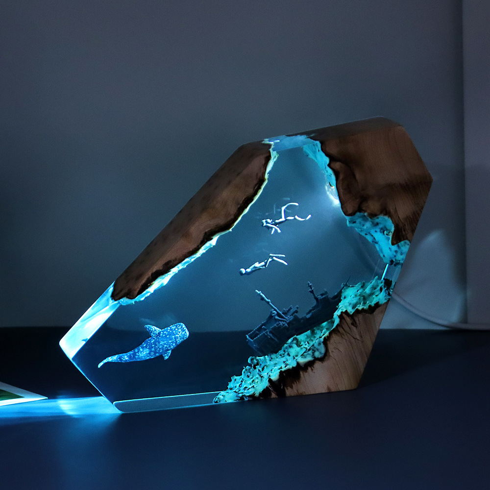 エポキシ樹脂製の発光卓上ランプ,常夜灯,アートクラフト,クリ - Resin Art Lamp のレビューと価格