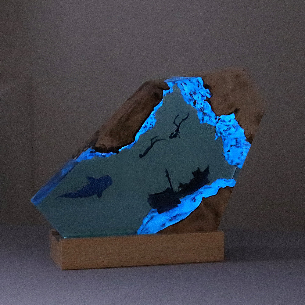 エポキシ樹脂製の発光卓上ランプ,常夜灯,アートクラフト,クリ - Resin Art Lamp のレビューと価格